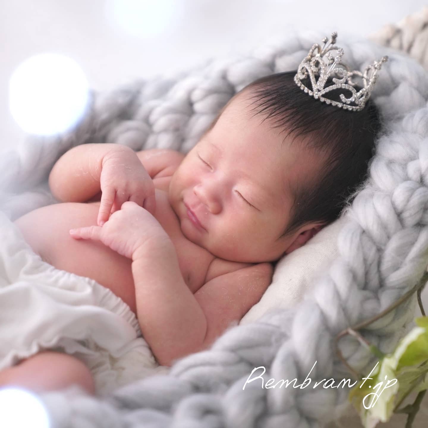 可愛すぎる、天使の微笑💕　新生児期の赤ちゃんでこの表情が撮れると、とっても嬉し…