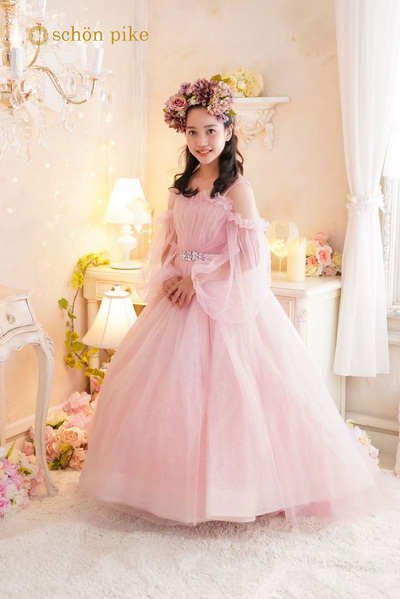 04-SPL001-The-ball-gown